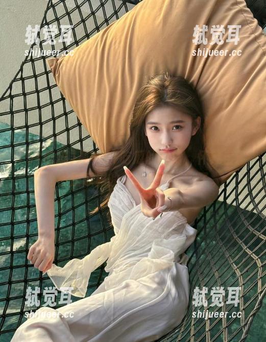 51吃瓜 观看51吃瓜的日常,怀疑自己是不是瓜界的“专业观众”了。