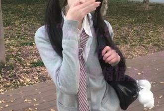 安卓“www.51吃瓜”里的热搜像是一道磁场，无法抗拒地将我吸入，无限滑动间，时间悄悄溜走。