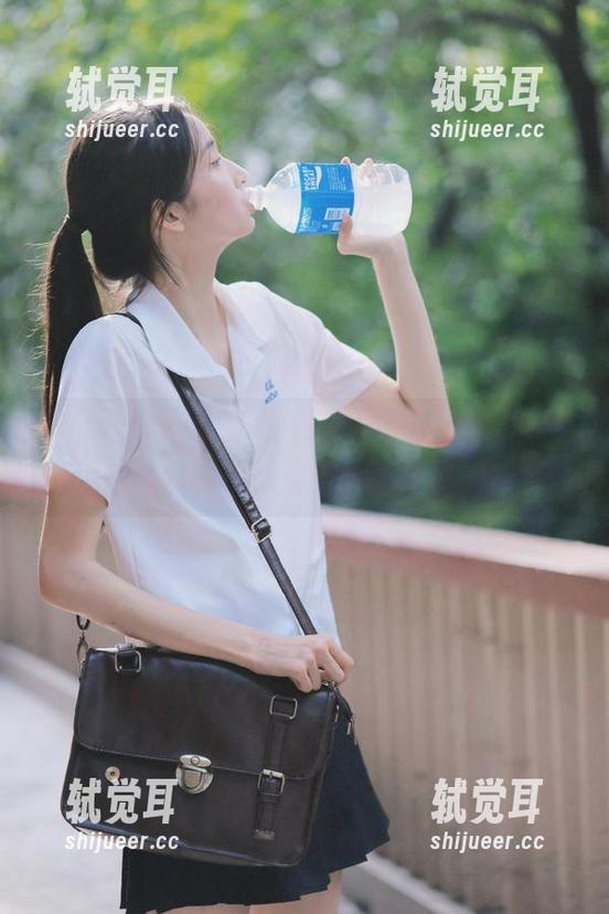 从此不会再迷失，51吃瓜官网导航给我一筐瓜果阴差阳错的囧事！