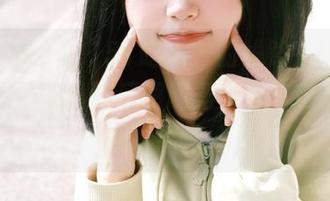 在“51吃瓜”的线路上稀里糊涂聊起了今日的瓜藤趣闻，偶尔也许就这样简单吧。
