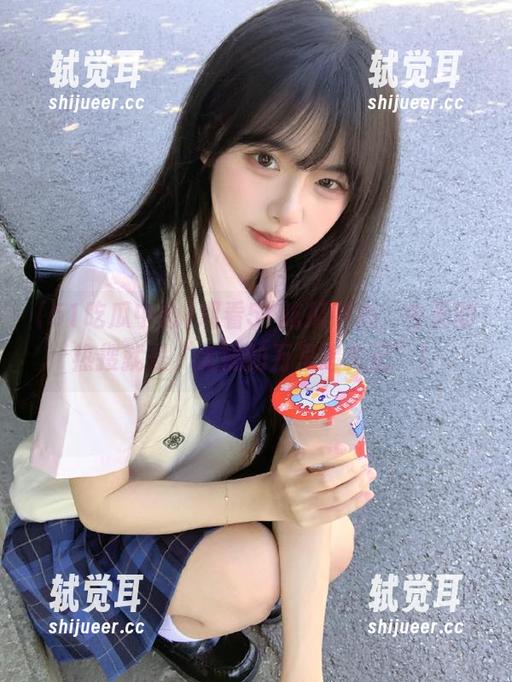 观看51吃瓜中心，今天的热搜就是“大妈的万里追夫记”！