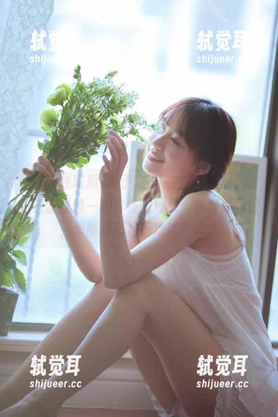 关于“51在线吃瓜”，它的资源就像一颗奇怪的糖果，外表亮闪闪，里面却有点…难以言喻。