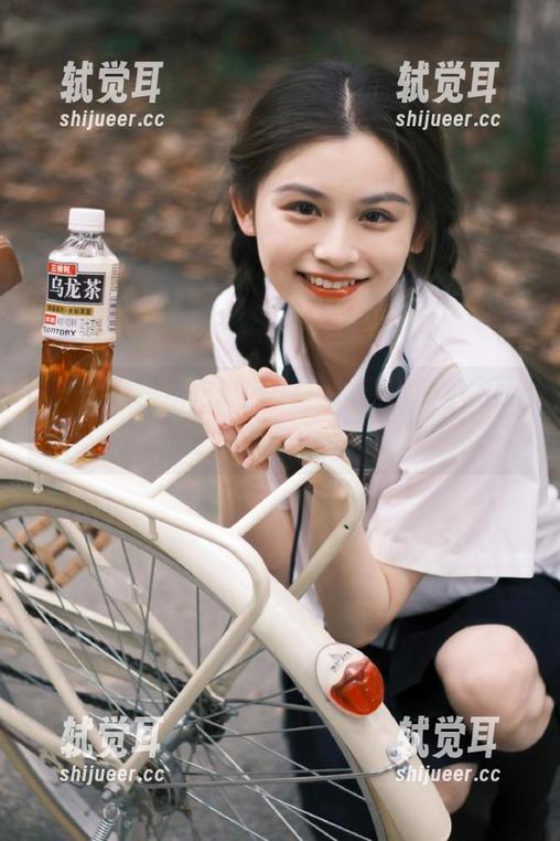 从吃瓜网51爆料获取的资源，心里总有些小期待！