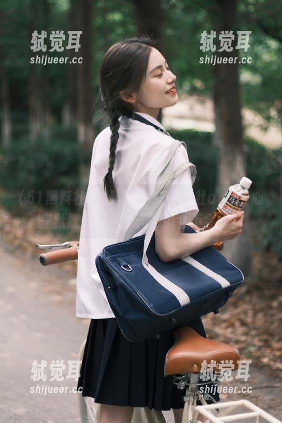 总是捧着51黑料社app，心里默默想着：今天的瓜会不会炸？