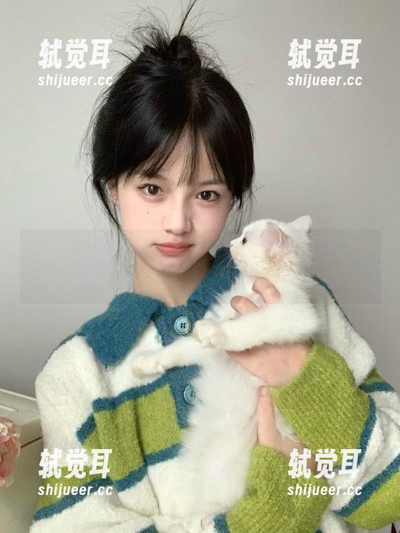 718吃瓜网页上咋就那么多显摆的！这个官方的气质真让我叹服。