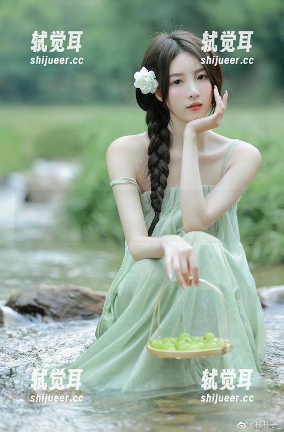 718吃瓜网入口大揭秘：免费吃瓜的代价是……