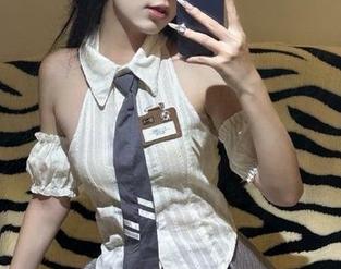 这91吃瓜官网的“今日吃瓜入口”每次都让我想象无数，算了，我还是继续探索吧。