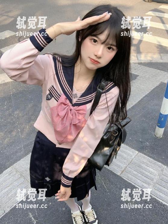 被91吃瓜网视频官网的内容吸引，细腻且暧昧，快来收藏，再也不想错过任何瓜。