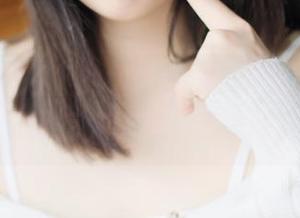 刚下的tttzzz.su苹果版，黑料入口可太惊人了吧，正准备抖个瓜