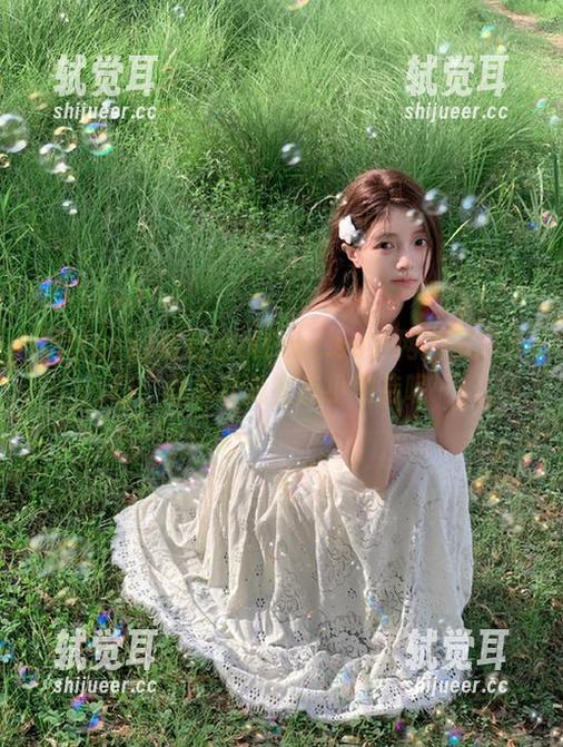 最近在tttzzz.su官网的黑料入口，总是让我有点小期待呢…