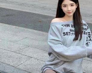 拿起手机打开“www.51cg.fun”的ios版，结果我反打自己一巴掌