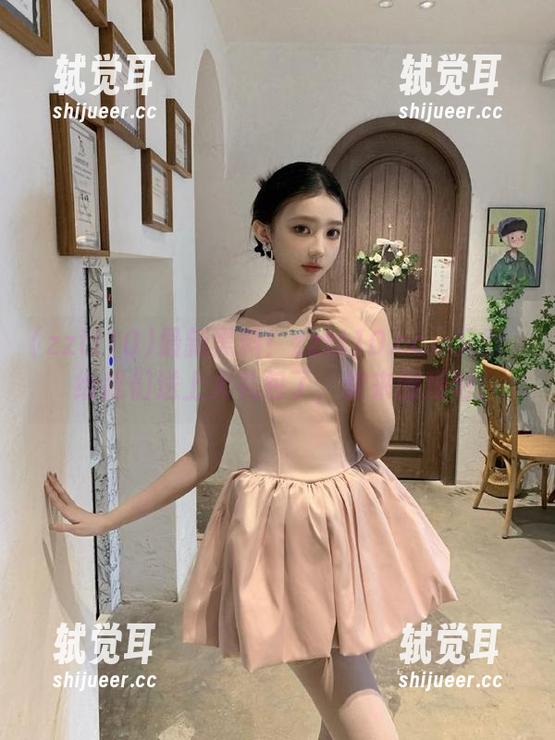 最新黑料！zztt10.ccm又双叒叕给我们送上大礼包了，快来围观吧！