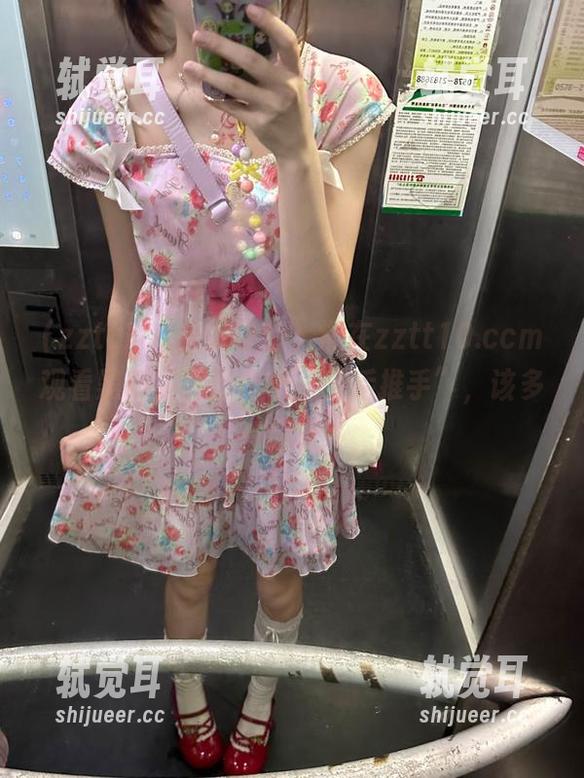 突发奇想，常在zztt10.ccm观看黑料，真想作个“幕后推手”，该多有趣啊！