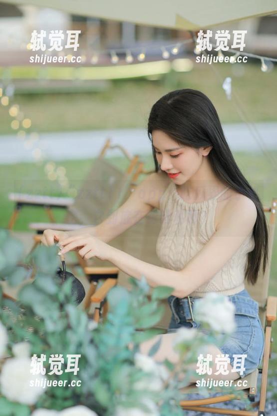 “zztt11”app：吃瓜界的小秘密，它到底在跟谁私聊？