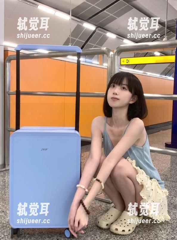 别走神，导航一下，今天的八卦都在zzzttt48等着你哦！