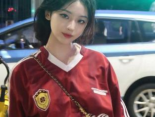 有没有人和我一样在“五一吃瓜”官网传送门前停住了脚步？