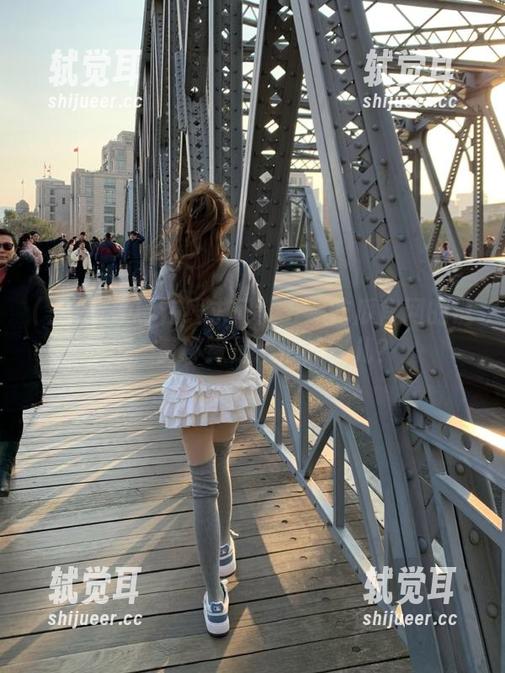 在线求问：五一吃瓜官网的链接，算不算是爱情的坎儿？