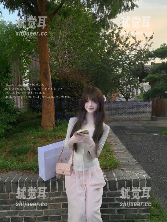 小心！五一吃瓜网站里的黑料快要溢出屏幕了