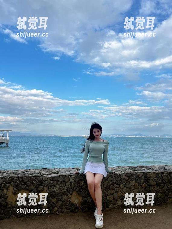 朋克风的“免费吃瓜网”发布消息，让我见识到另类八卦。