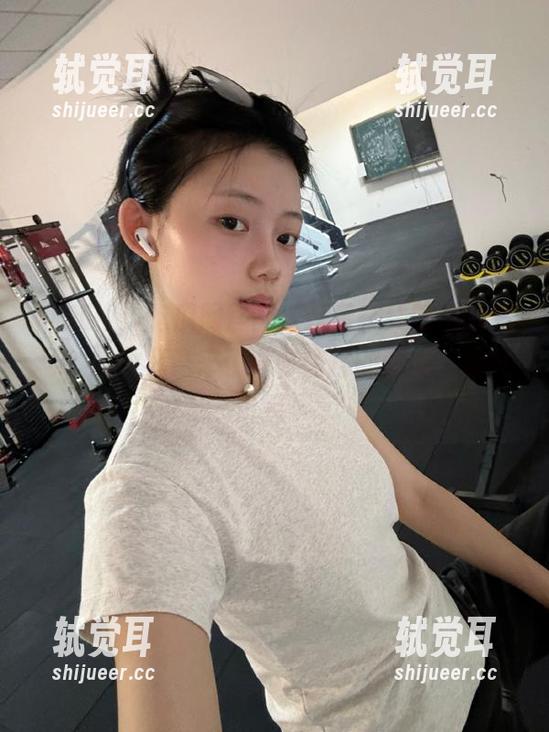 吃瓜网官网，打着在线吃瓜的名号，却给我送来了奇奇怪怪的新闻，勇气可嘉。