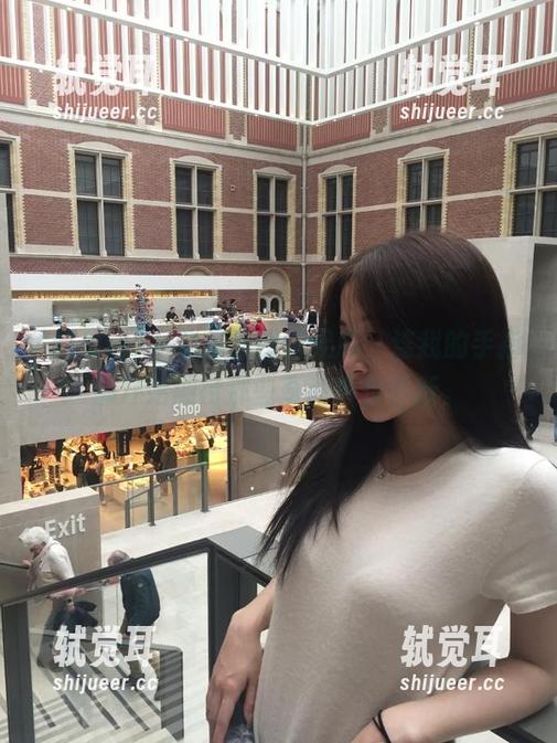下载吃瓜网苹果版，连我的手指都开始期待那些奇葩事件更新。