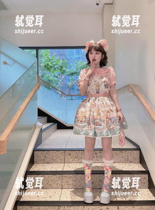 一不小心在吾爱吃瓜52网页上看到了激情四射的舞台剧，冲动就让我刷了好几个小时。