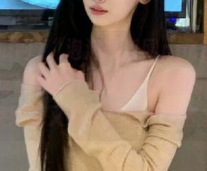 “泡泡吃瓜网ppcgfun”app：边吃边看的那些乱七八糟的事儿，有点好奇又忍不住想点进去。