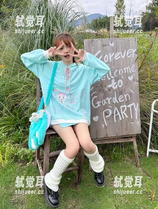 每次登录网曝黑料，我都在隐隐期待一场风波。