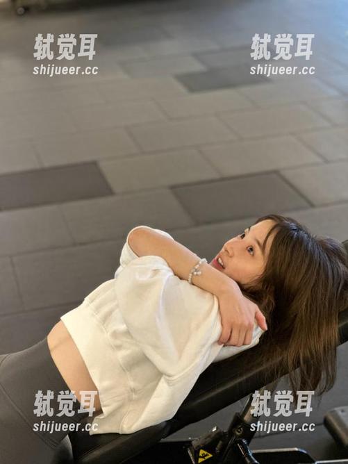 网曝黑料：闲来无事，分享一堆“那个人爱吃凉皮”之类的奇葩传闻，大家来凑热闹？