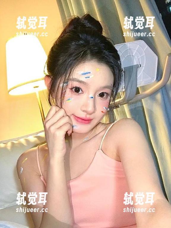 直达网爆黑料，最新鲜的瓜就像水果摊上的蜜桃，想吃就吃！