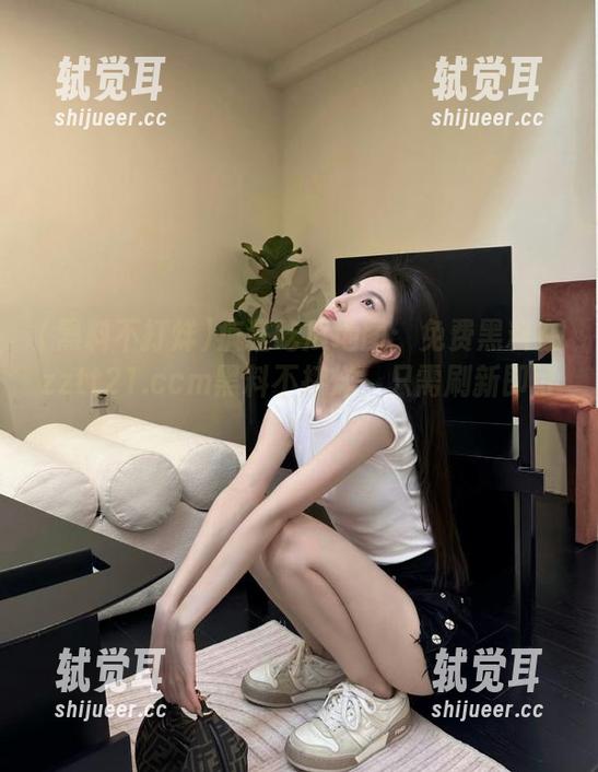 疯狂吃瓜地图：免费黑料在zztt21.ccm黑料不打烊，只需刷新即可！