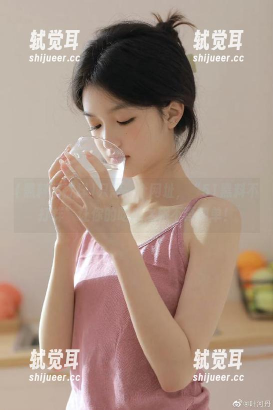 只需一个网址，“51黑料不打烊”让你的吃瓜之旅不再孤单！