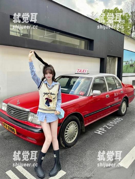 “黑料吃瓜不打烊”视频潜规则，下载前准备好你的心理承受能力啊～