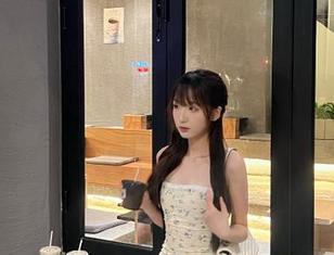 透过“黑料正能量”首页下载，轻松玩转最新吃瓜秘籍