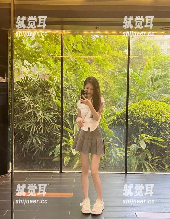 下载黑料正能量，官网首页就像个迷宫，我迷路了！