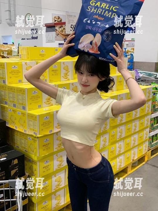 下载黑料社，在线围都是八卦，感觉自己变成了“乐小侦探”!