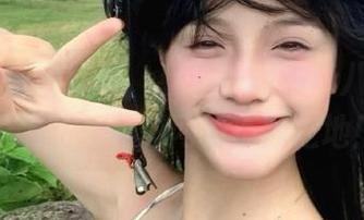 刷网页，看到一则热辣八卦，心里嘀咕：黑料网的不败之地！
