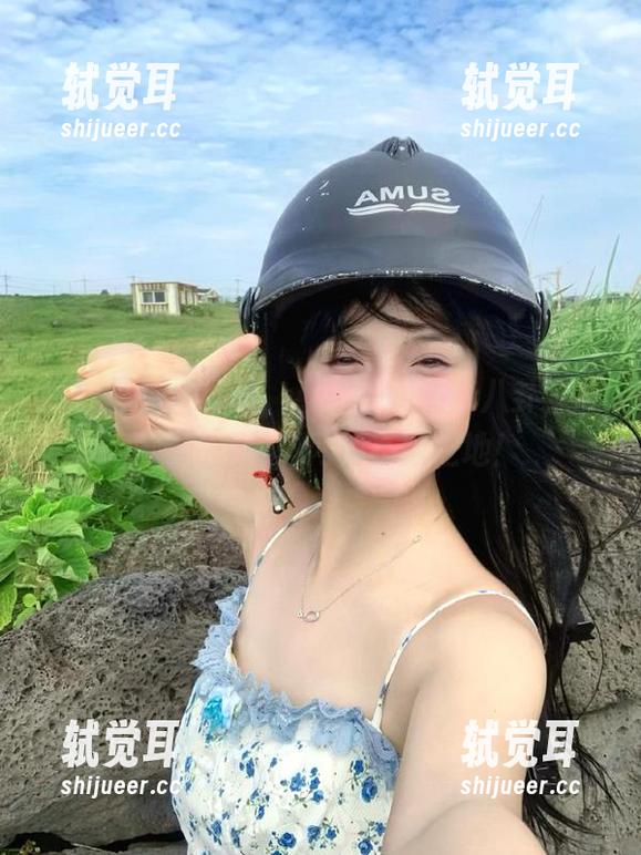 刷网页，看到一则热辣八卦，心里嘀咕：黑料网的不败之地！
