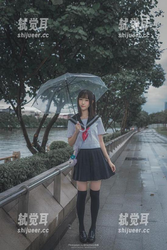 观看黑料网今日首页，掌握八卦的黄金时光，简直想把瓜都带回家！